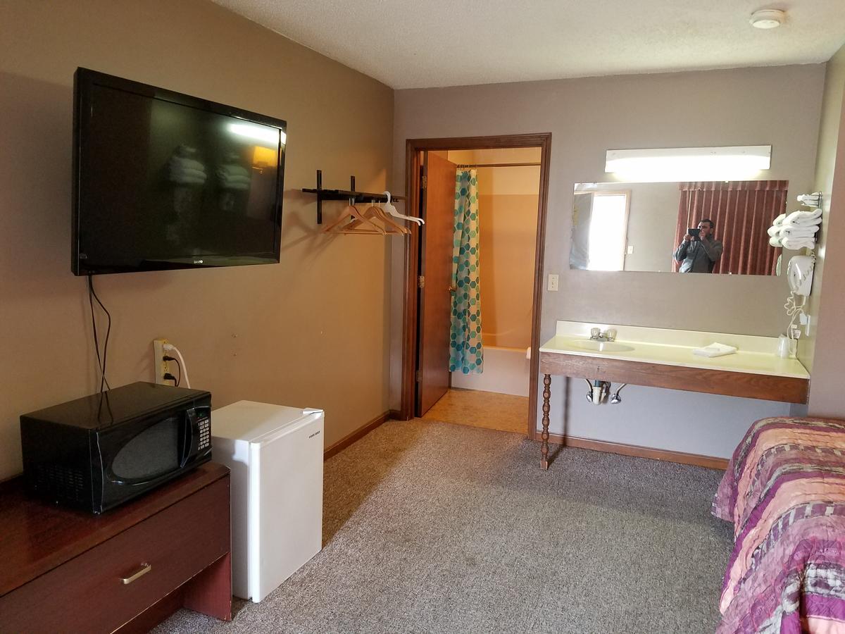 Midwest Inn Paoli Extérieur photo